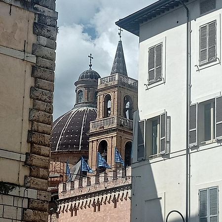 Bed And Breakfast Nikari Foligno Bagian luar foto