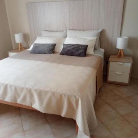 Bed And Breakfast Nikari Foligno Bagian luar foto