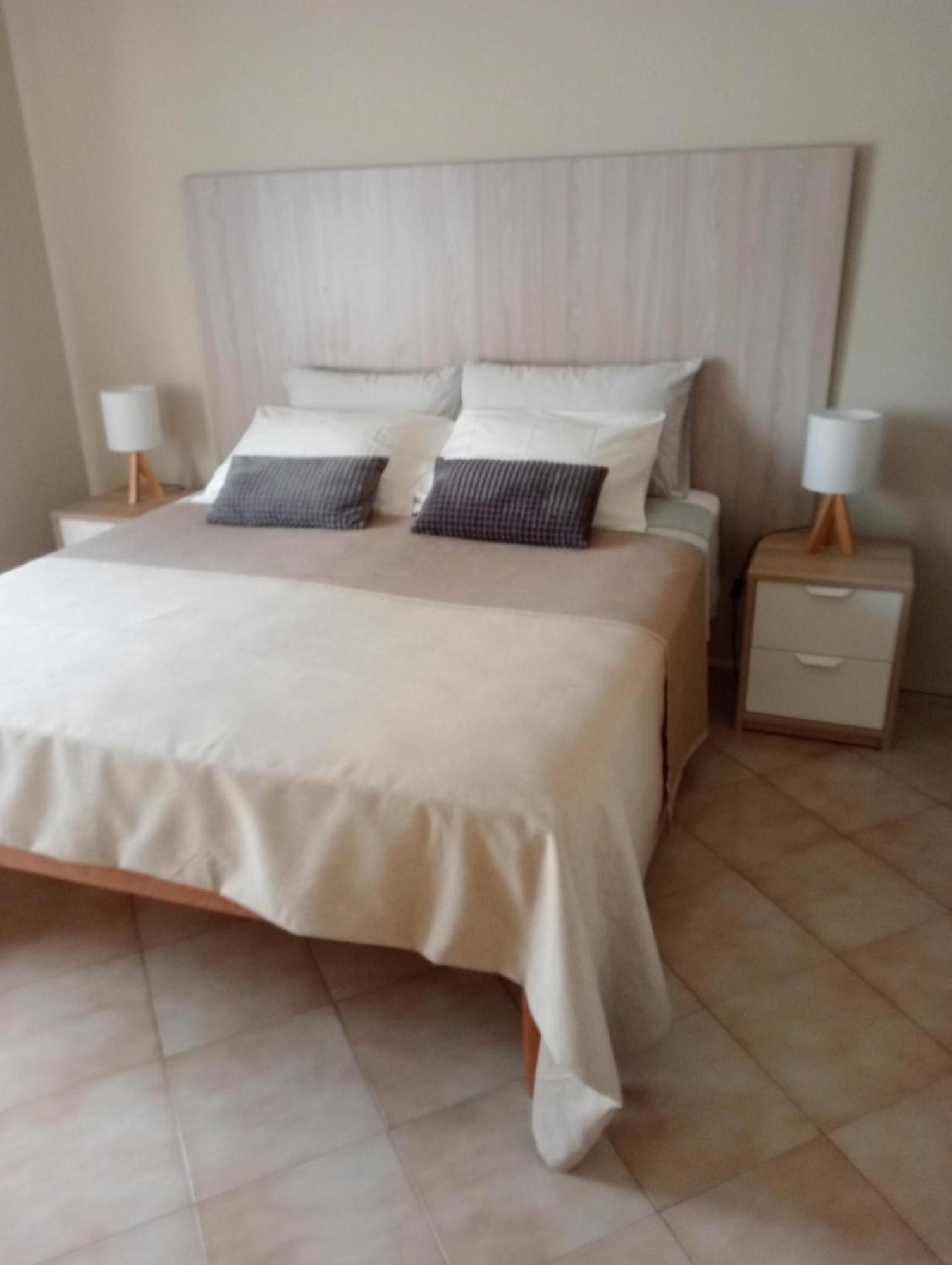 Bed And Breakfast Nikari Foligno Bagian luar foto