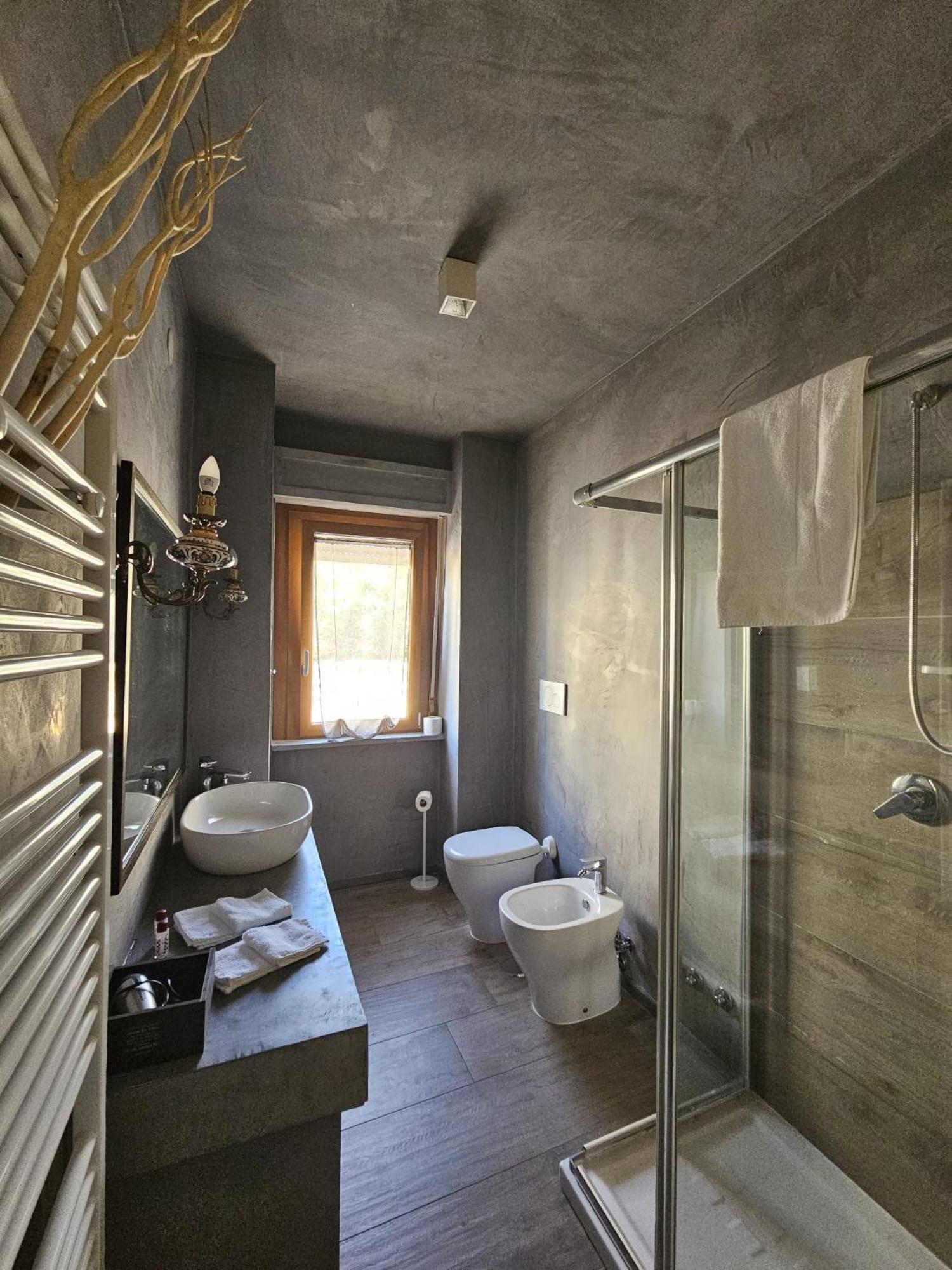 Bed And Breakfast Nikari Foligno Bagian luar foto
