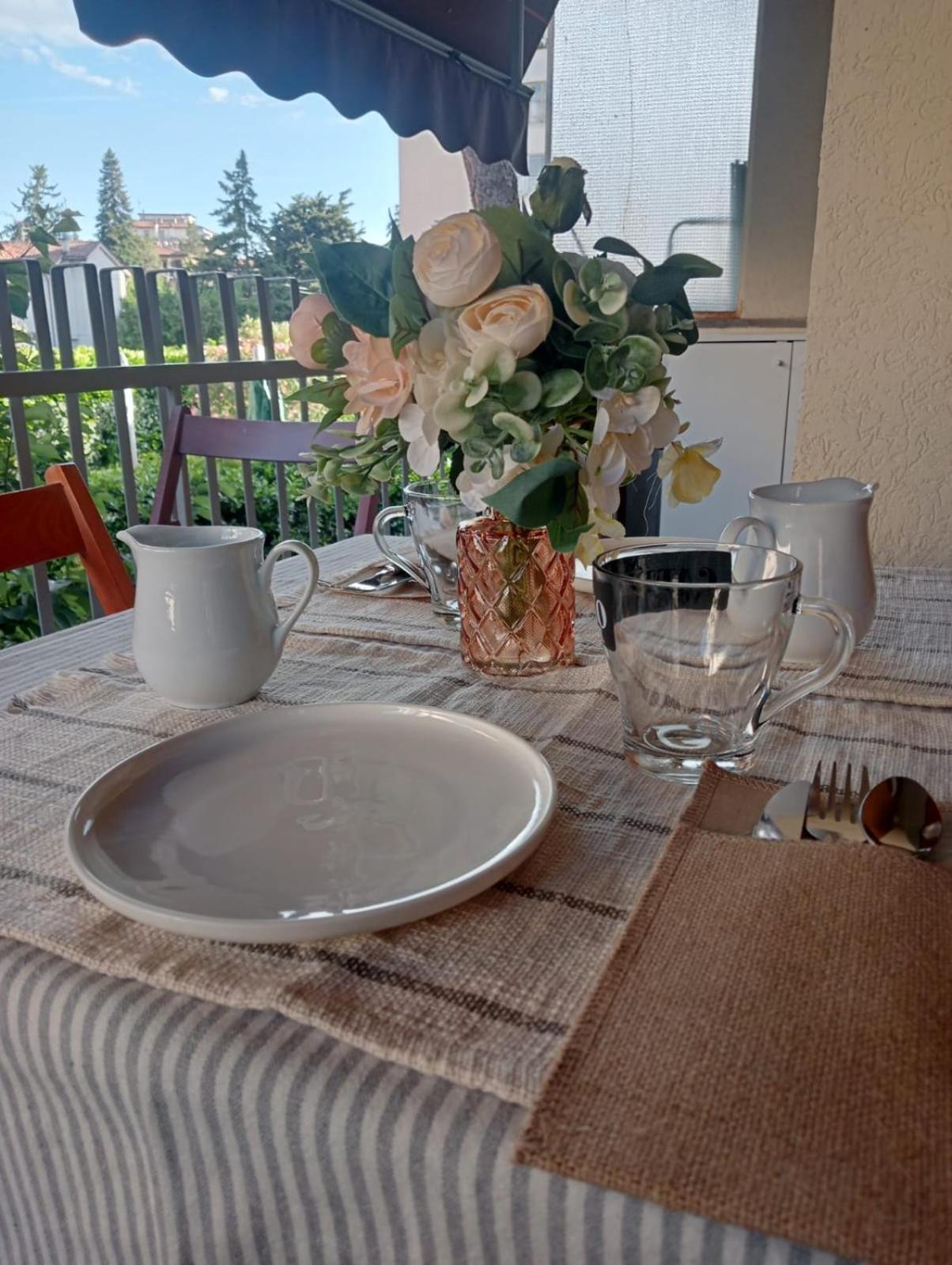 Bed And Breakfast Nikari Foligno Bagian luar foto